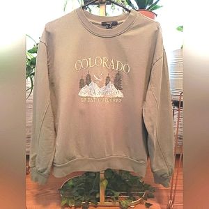 Forever 21 Colorado Mountains Embroidered Sweatshirt Green Women's Small